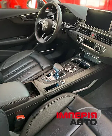 Audi A4 - фото 6