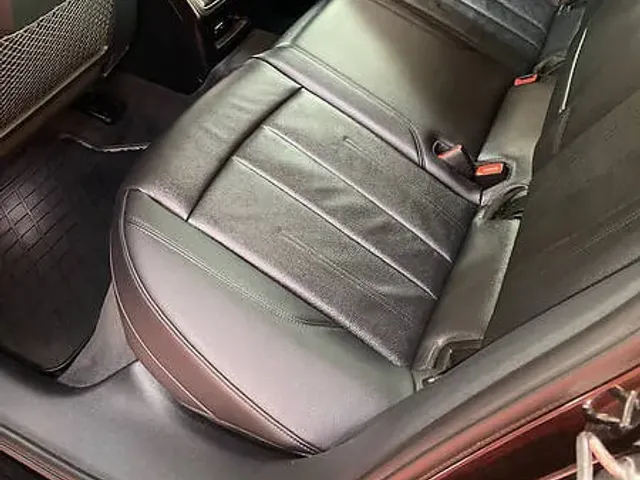 Audi A4 - фото 5