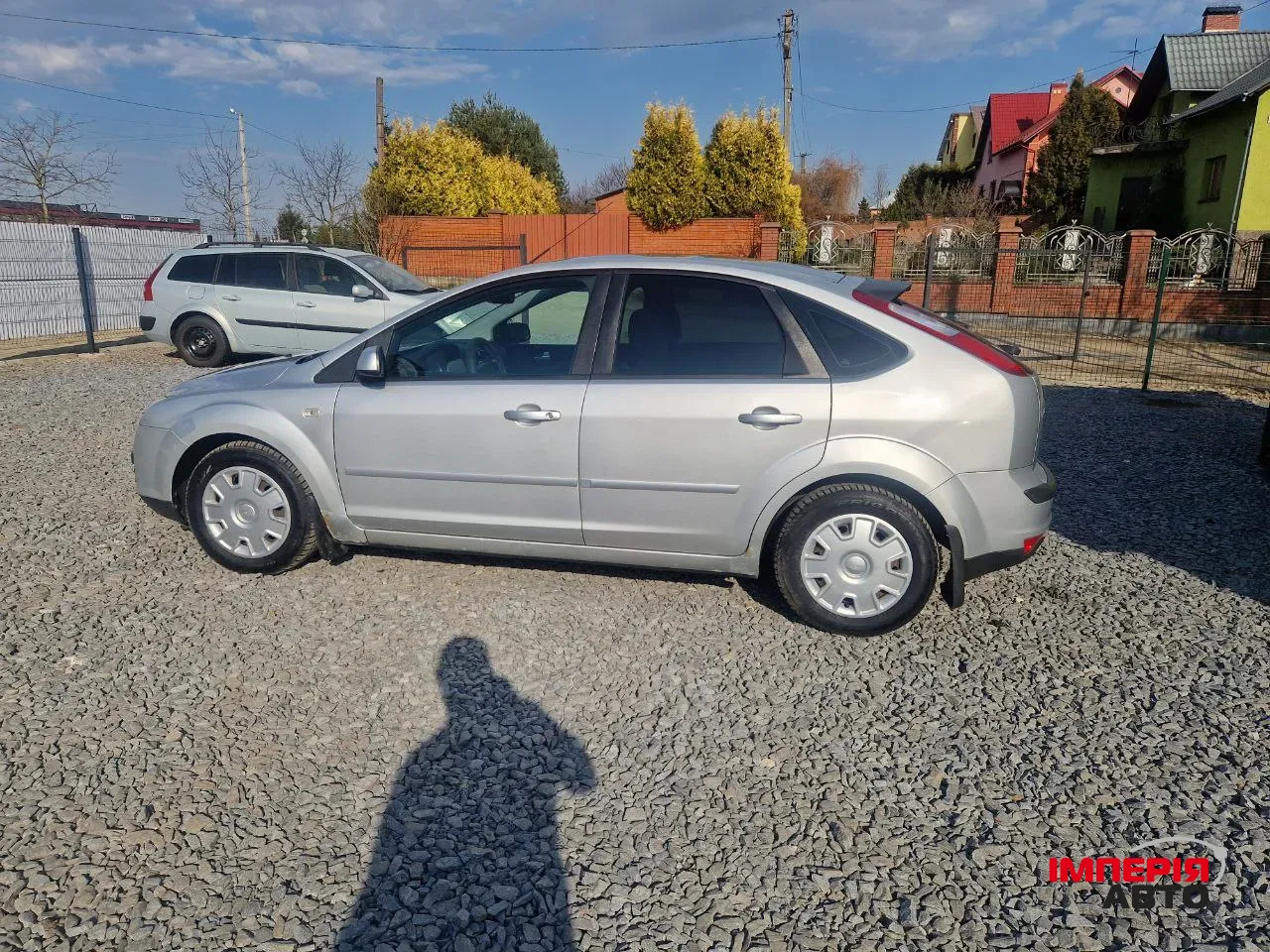 Ford Focus - фото 7