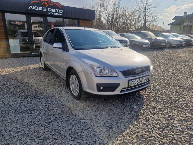 Ford Focus - фото 2