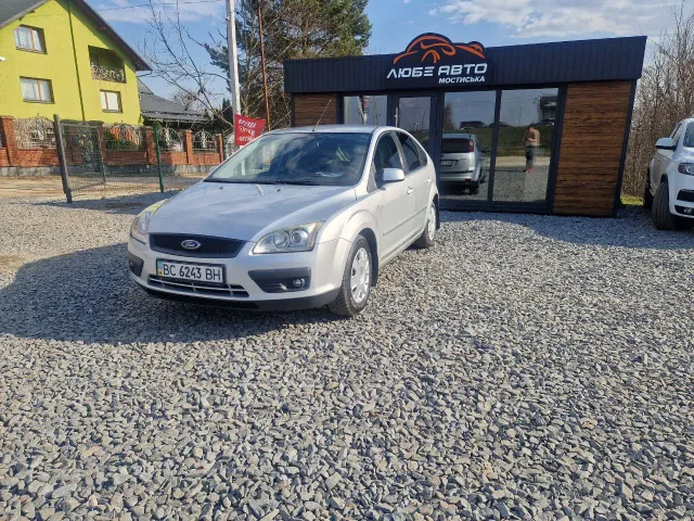 Ford Focus - фото 3