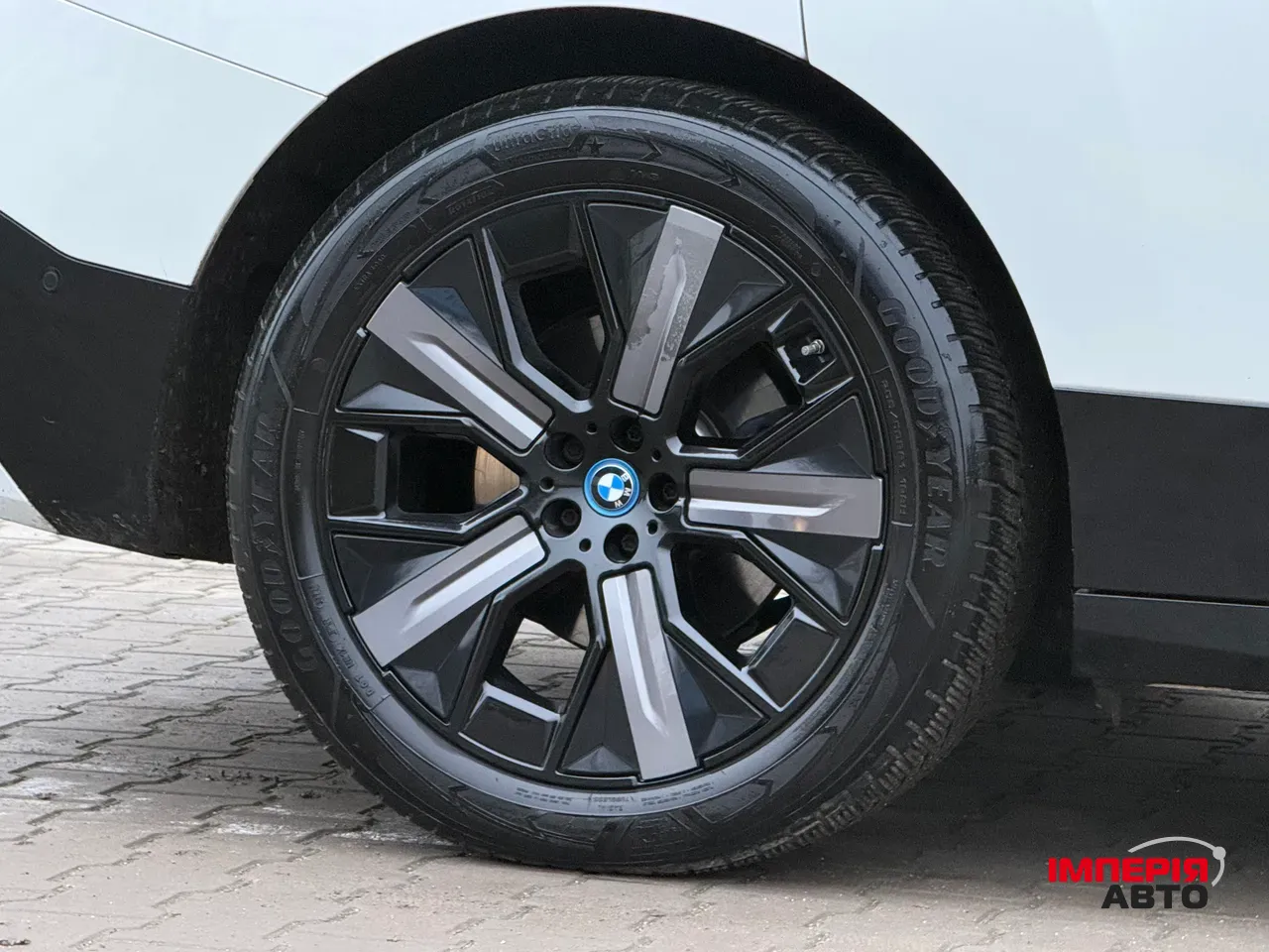 BMW iX - фото 12