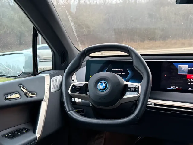 BMW iX - фото 3