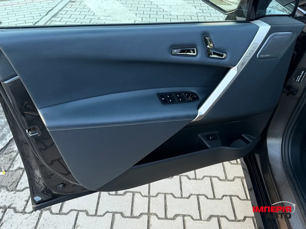 BMW iX - фото 17