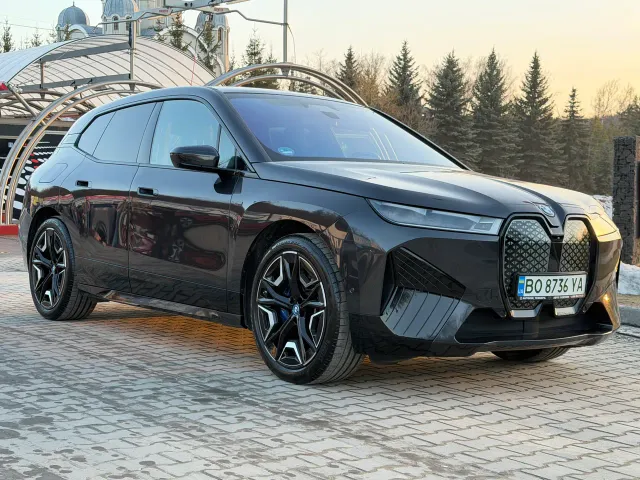 BMW iX - фото 3