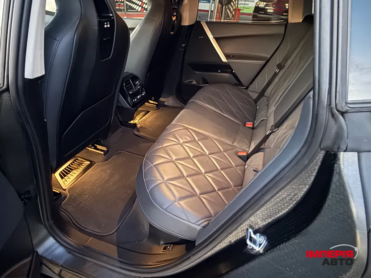 BMW iX - фото 18