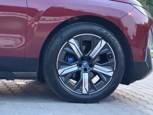BMW iX - фото 5