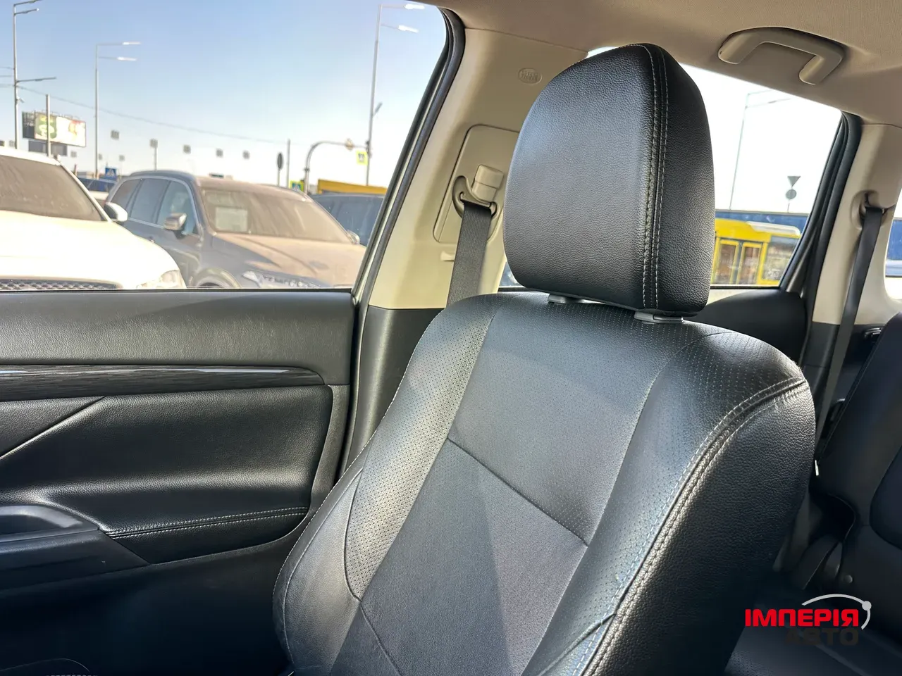 Mitsubishi Outlander - фото 19