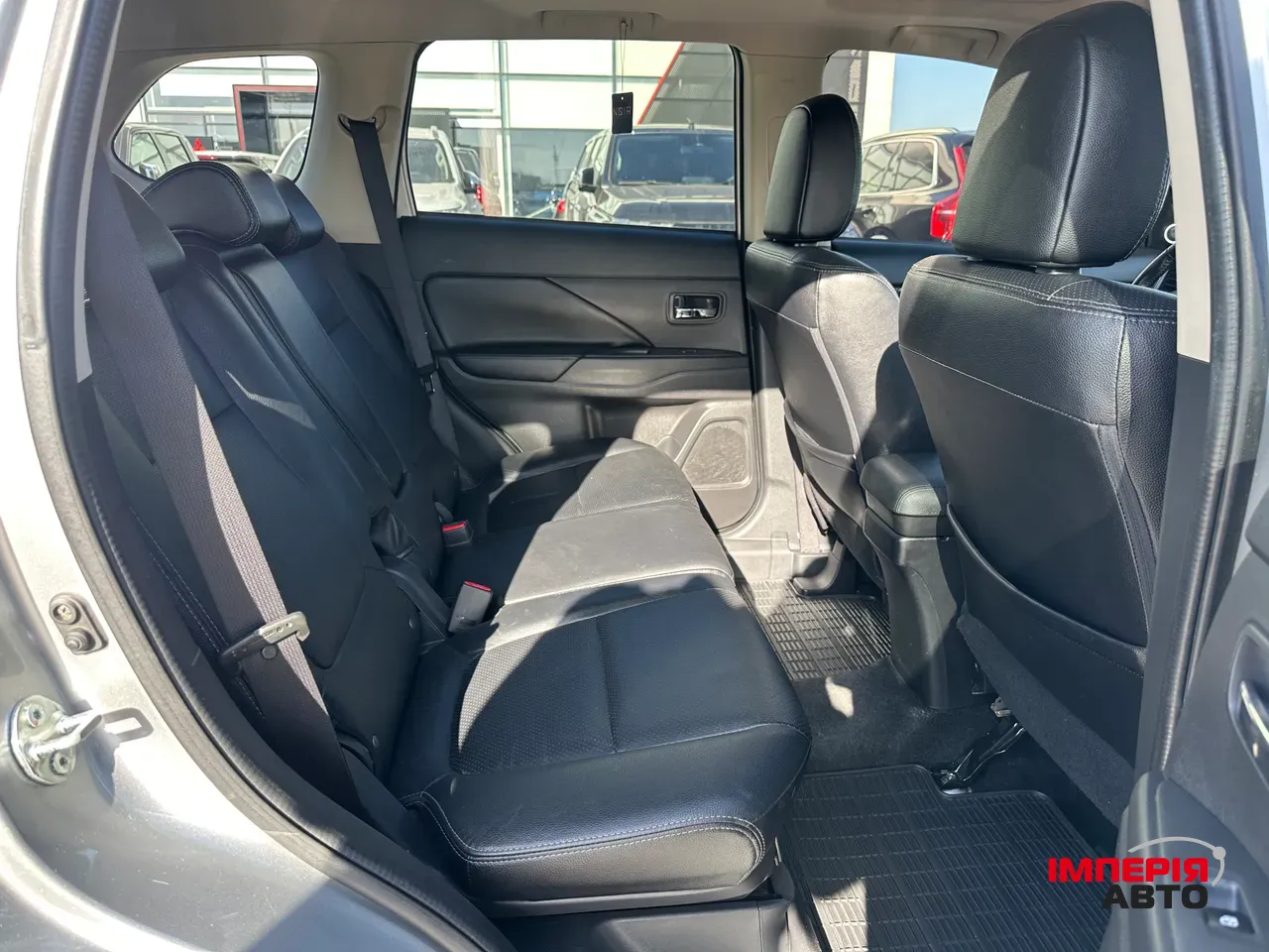 Mitsubishi Outlander - фото 22