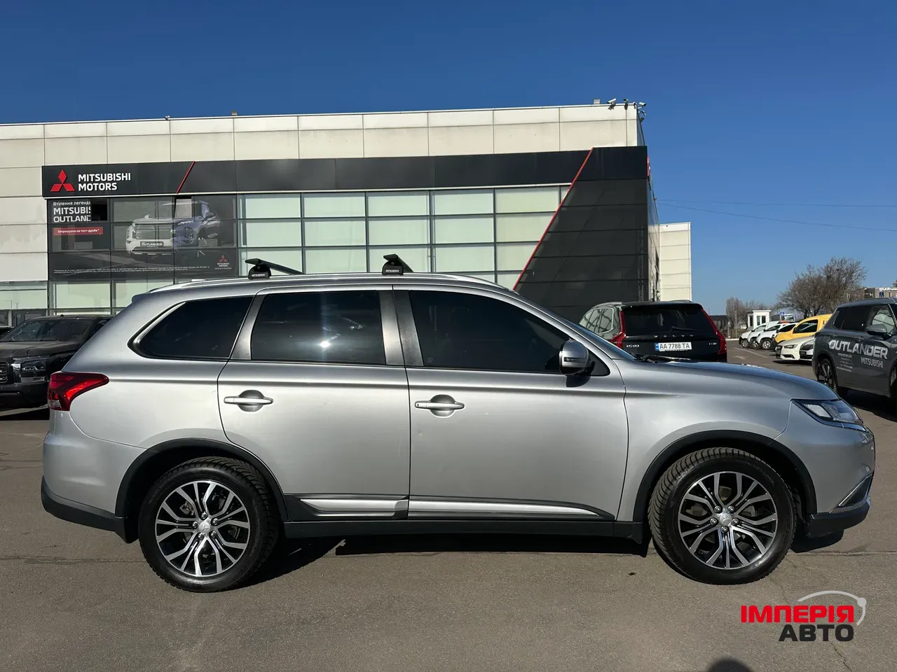 Mitsubishi Outlander - фото 8