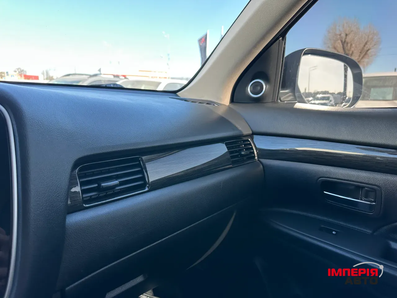 Mitsubishi Outlander - фото 18