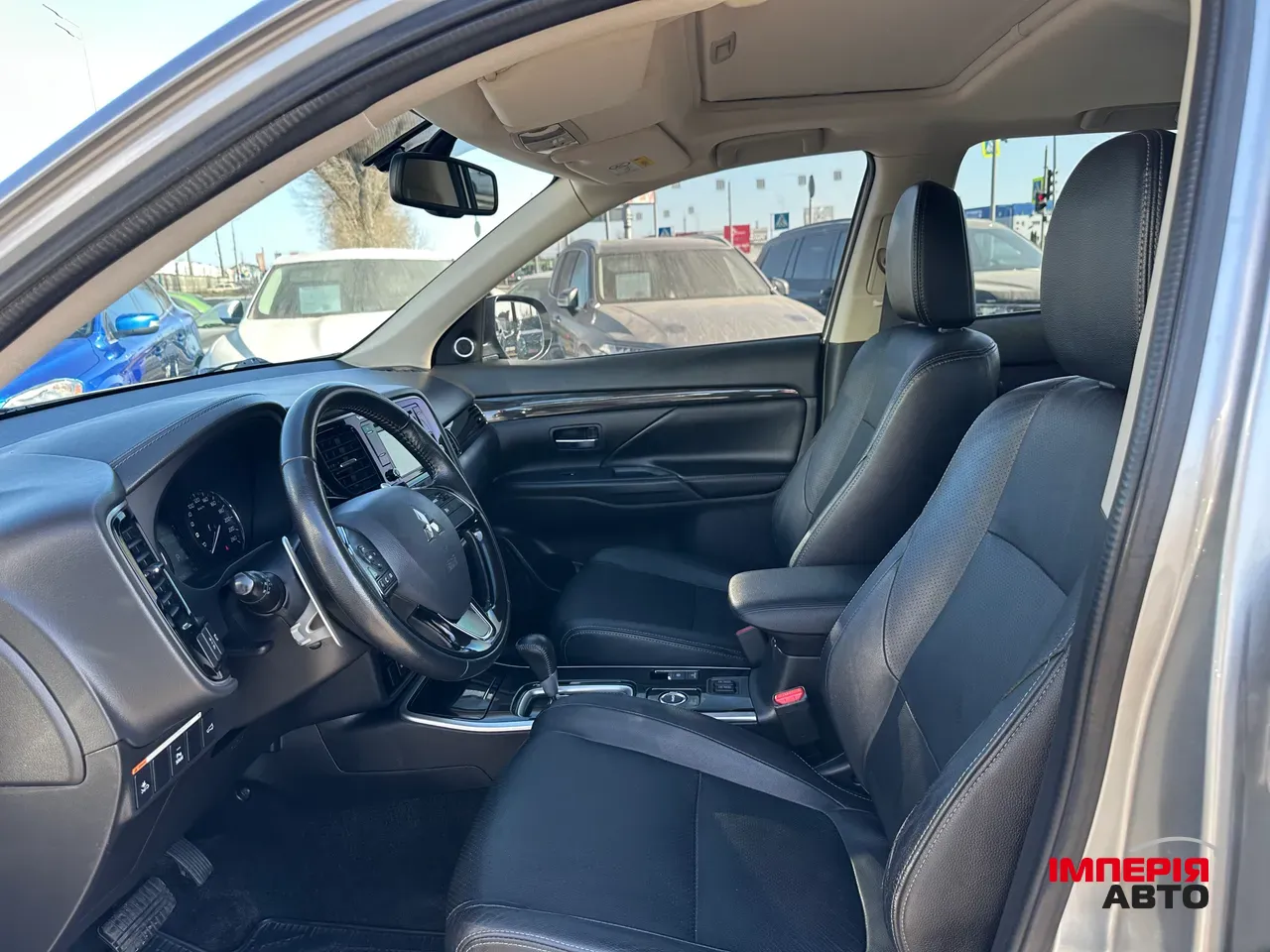 Mitsubishi Outlander - фото 14