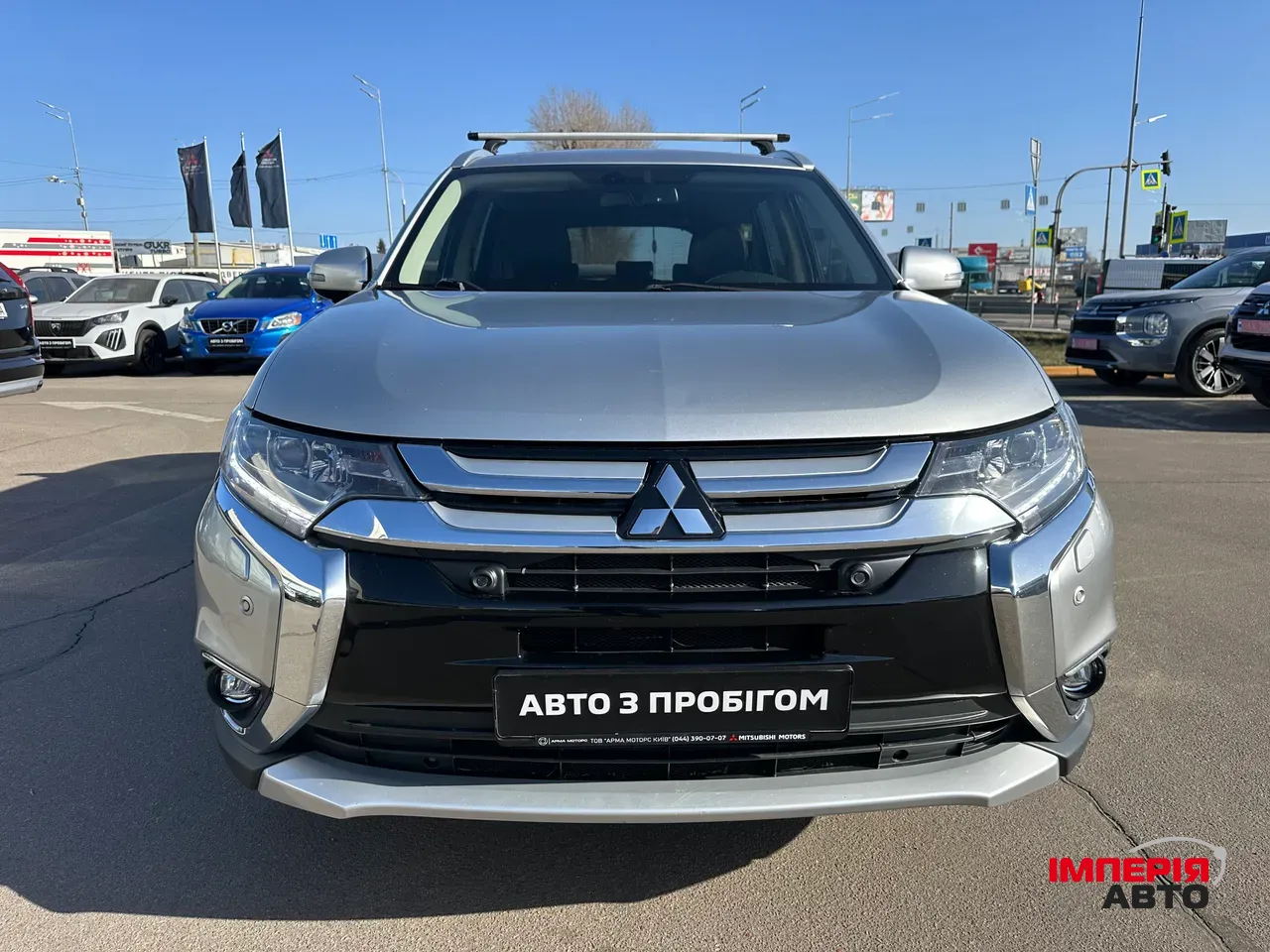 Mitsubishi Outlander - фото 2