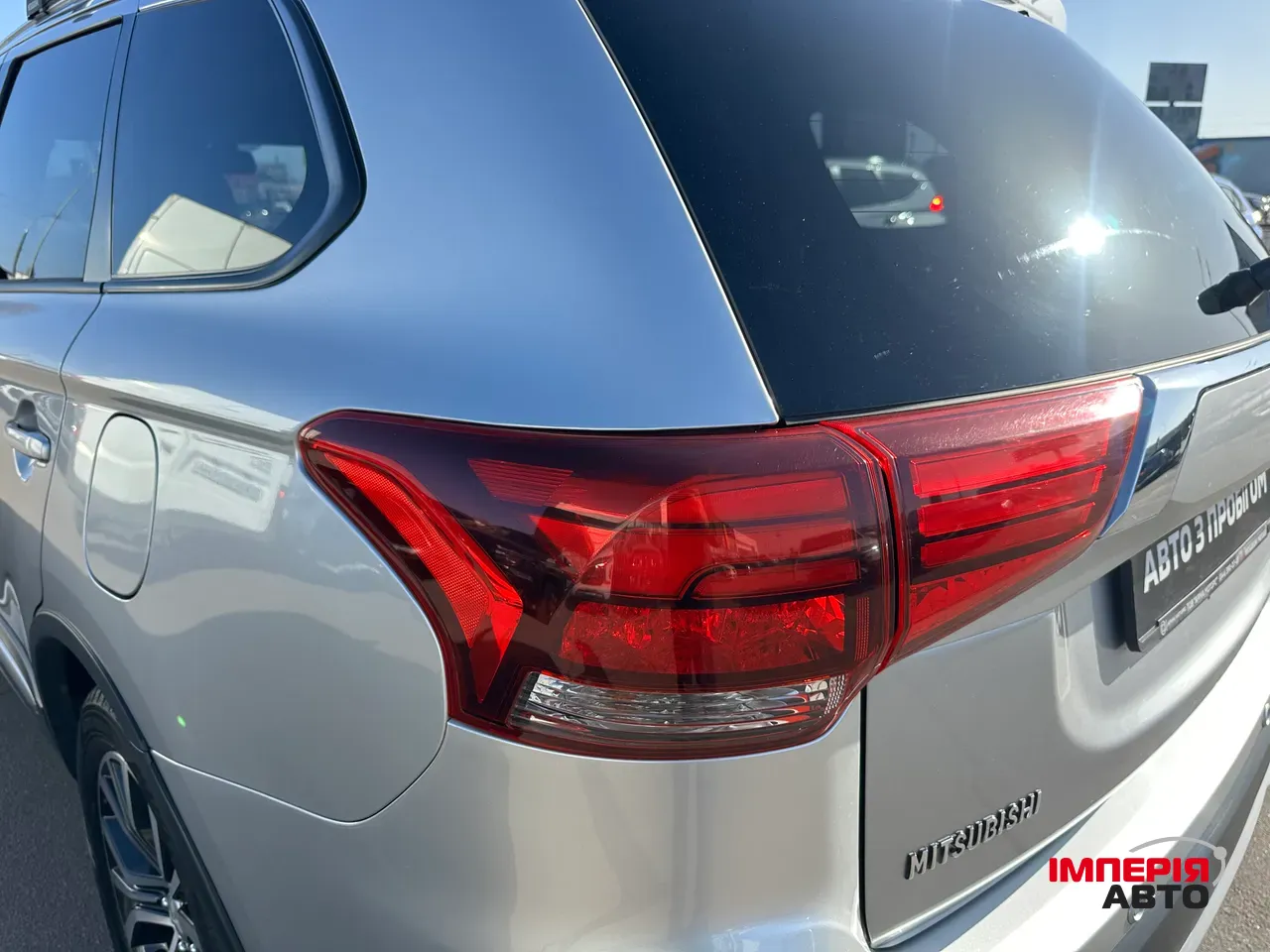 Mitsubishi Outlander - фото 11