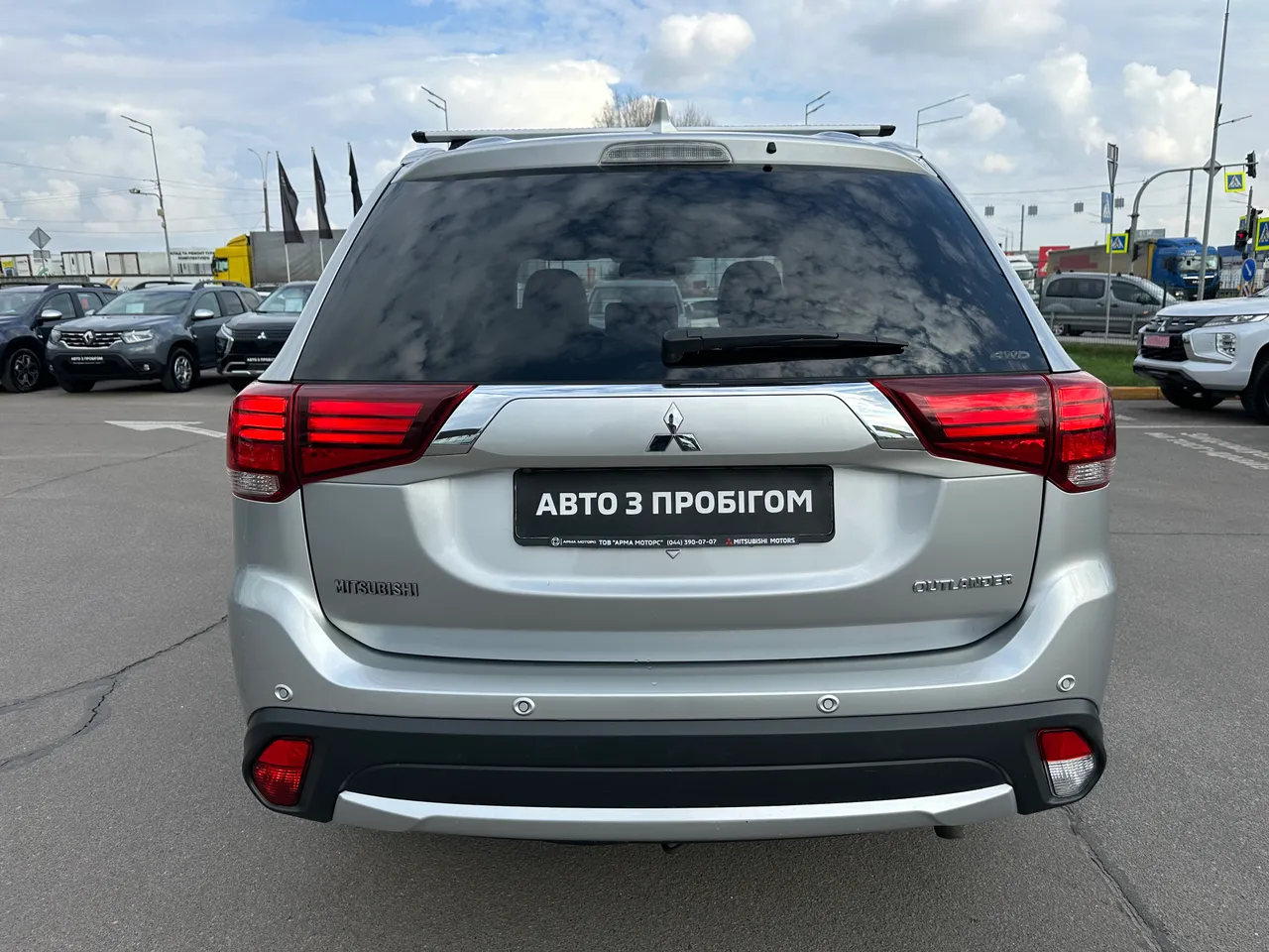 Mitsubishi Outlander - фото 6