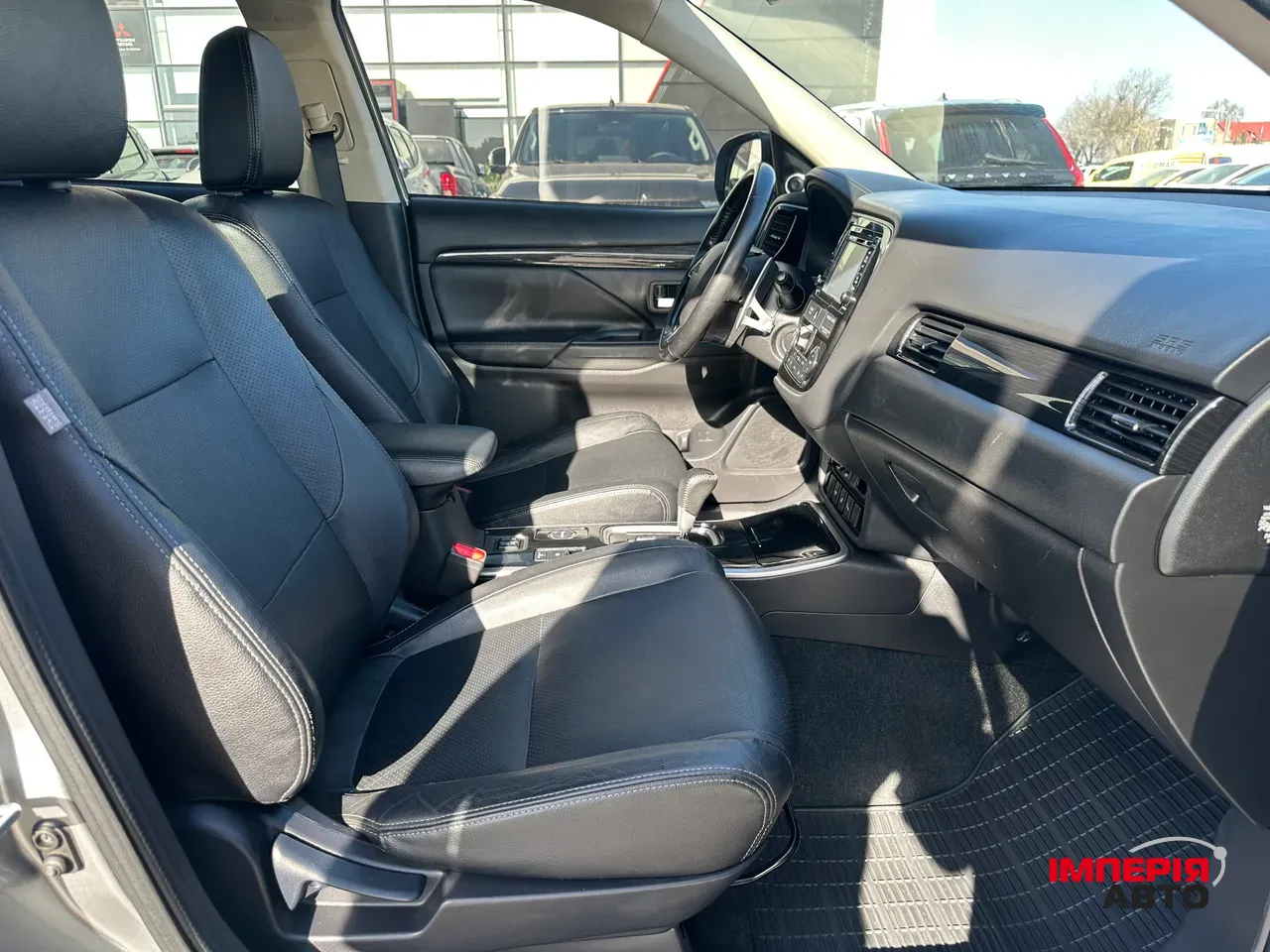 Mitsubishi Outlander - фото 21