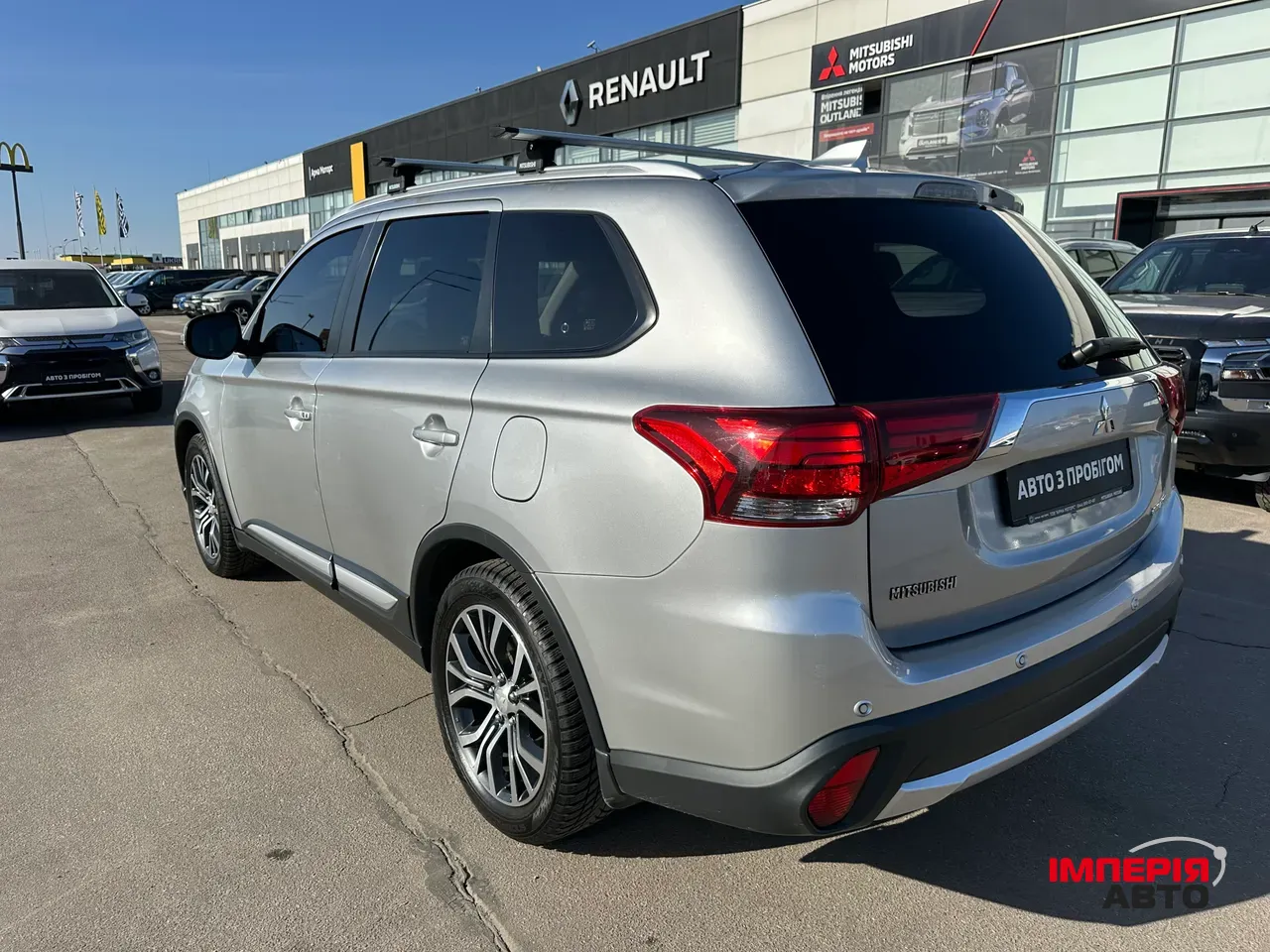 Mitsubishi Outlander - фото 5