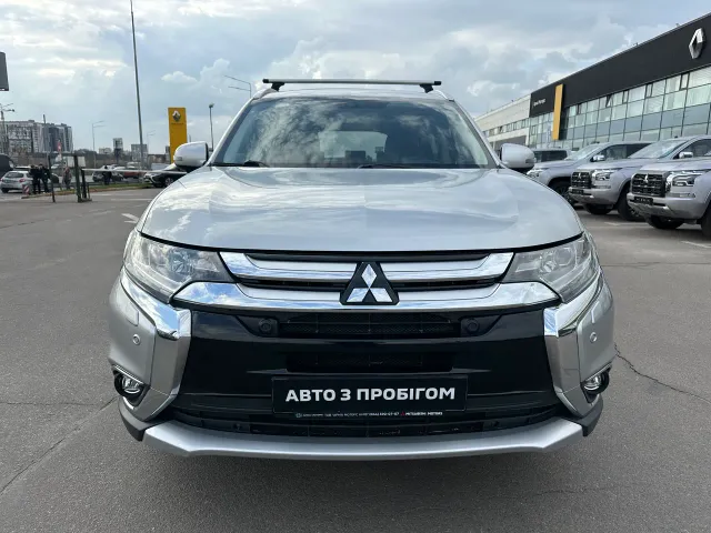 Mitsubishi Outlander - фото 2