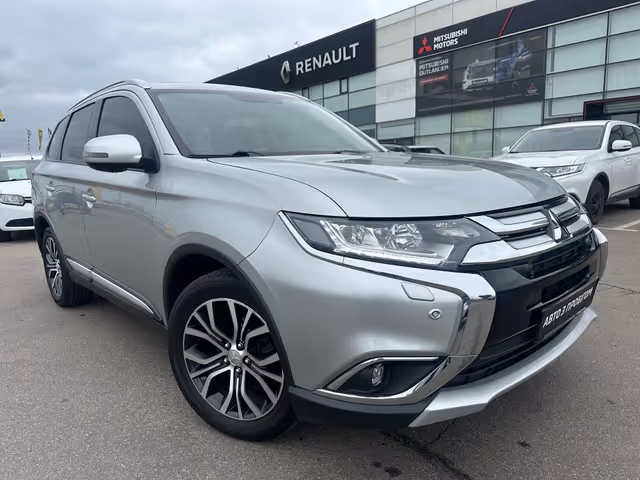 Mitsubishi Outlander - фото 1
