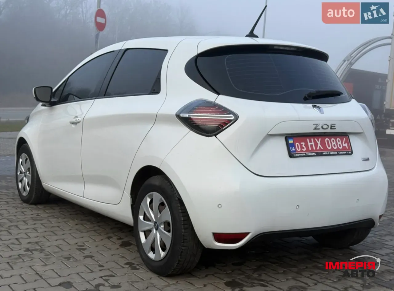 Renault ZOE - фото 4