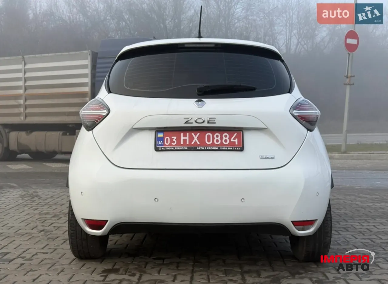 Renault ZOE - фото 7