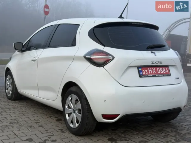 Renault ZOE - фото 4