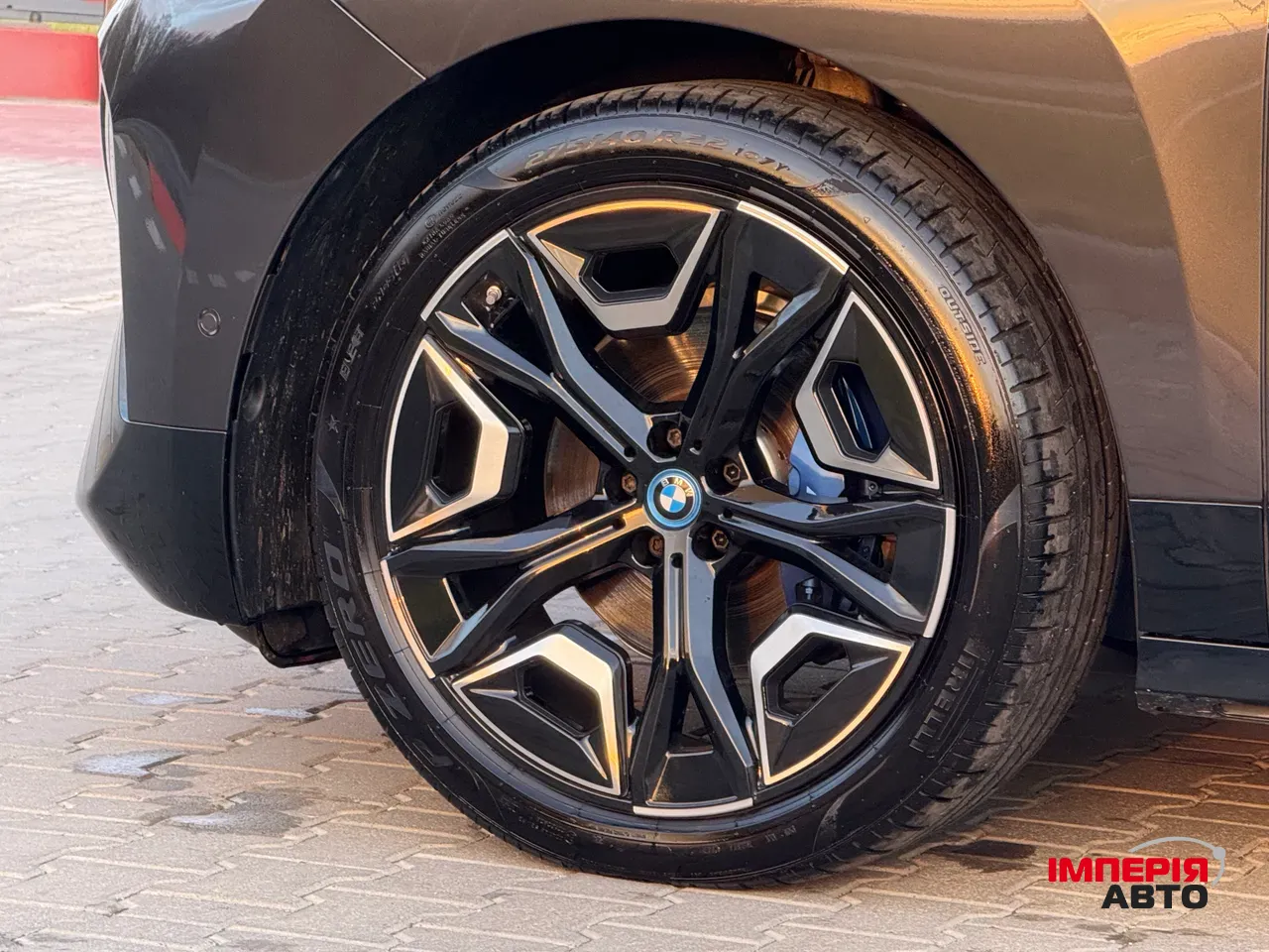 BMW iX - фото 11