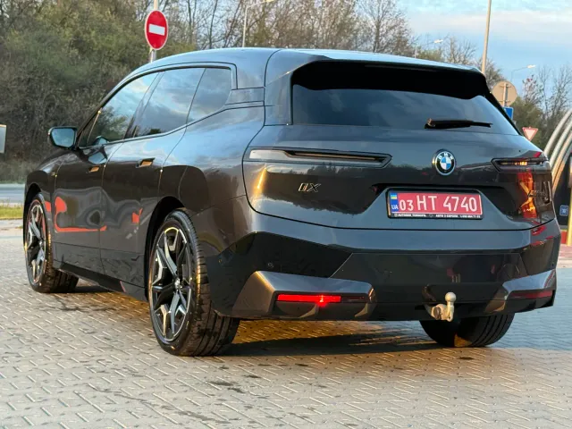 BMW iX - фото 3