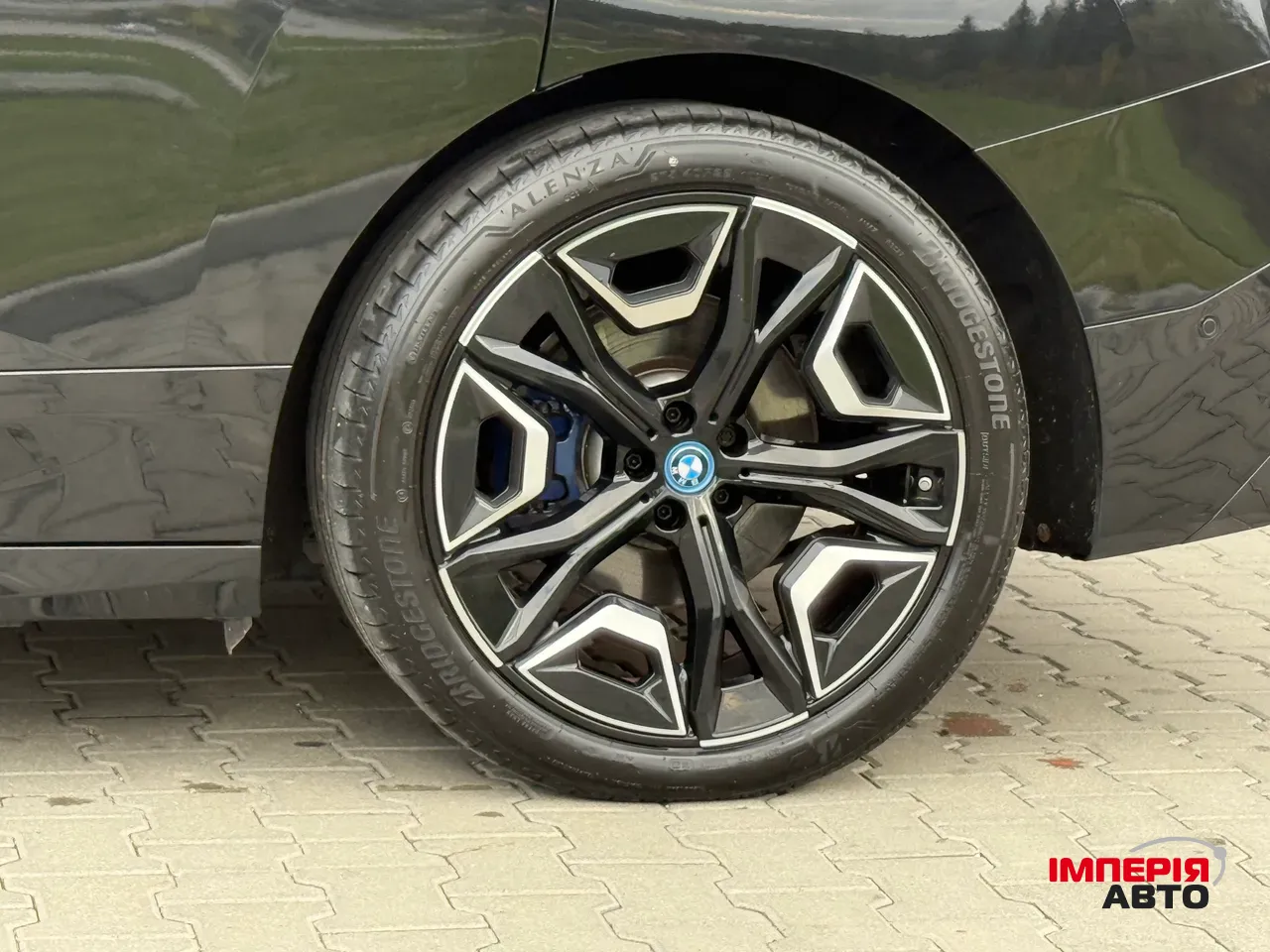 BMW iX - фото 12