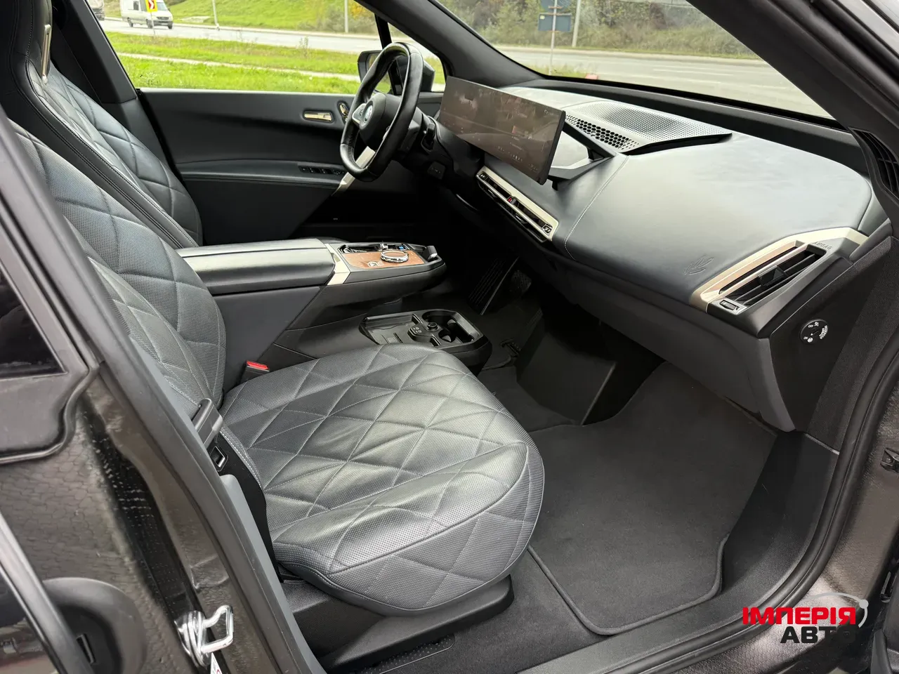 BMW iX - фото 22