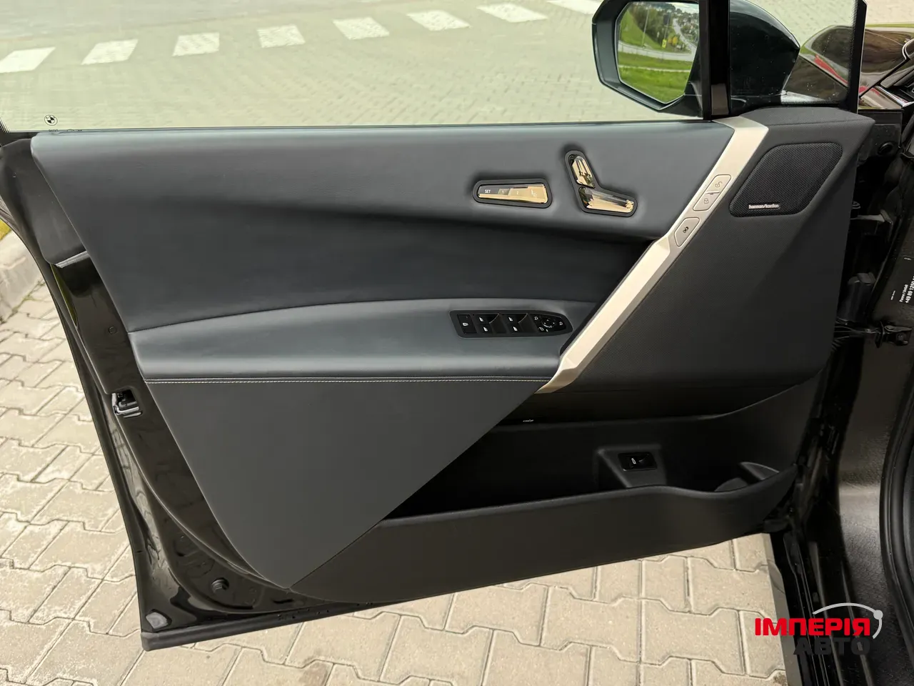 BMW iX - фото 13