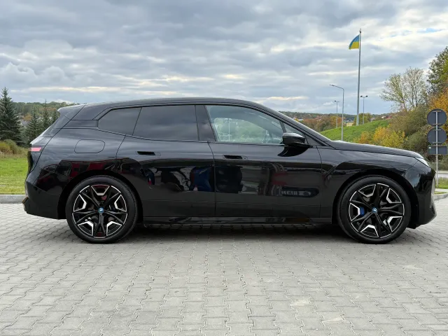BMW iX - фото 4