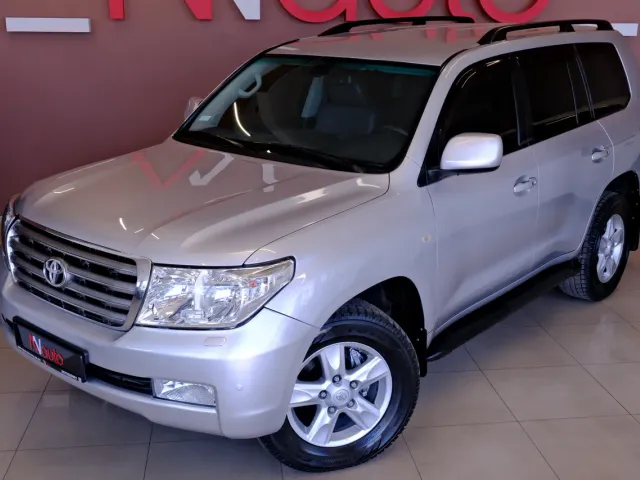 Toyota Land Cruiser - фото 2