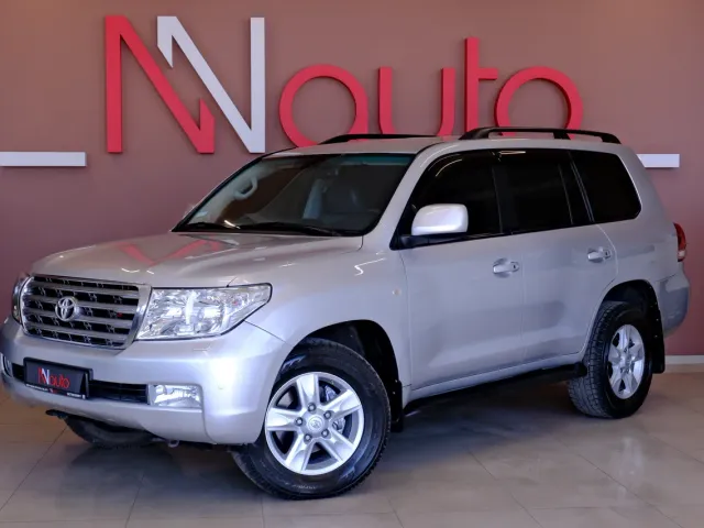 Toyota Land Cruiser - фото 1