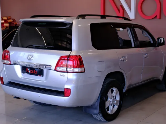Toyota Land Cruiser - фото 5