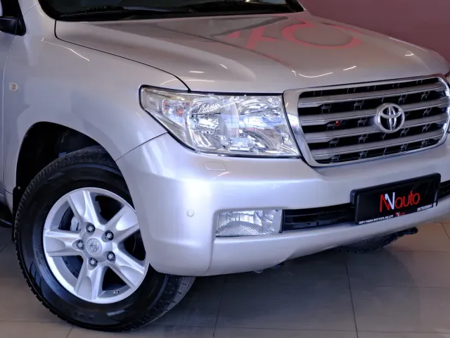 Toyota Land Cruiser - фото 3