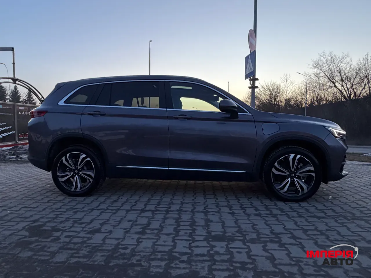 Skywell ET5 - фото 4