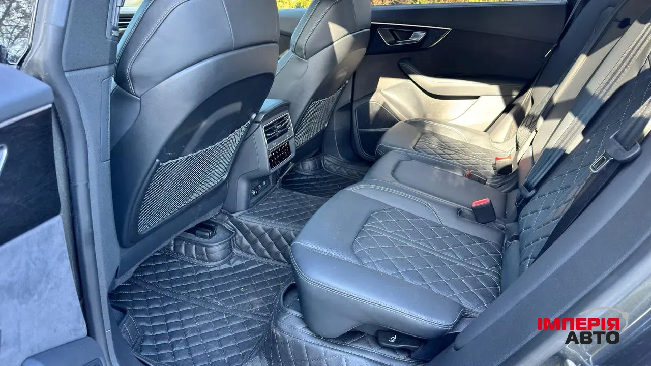 Audi SQ8 - фото 14