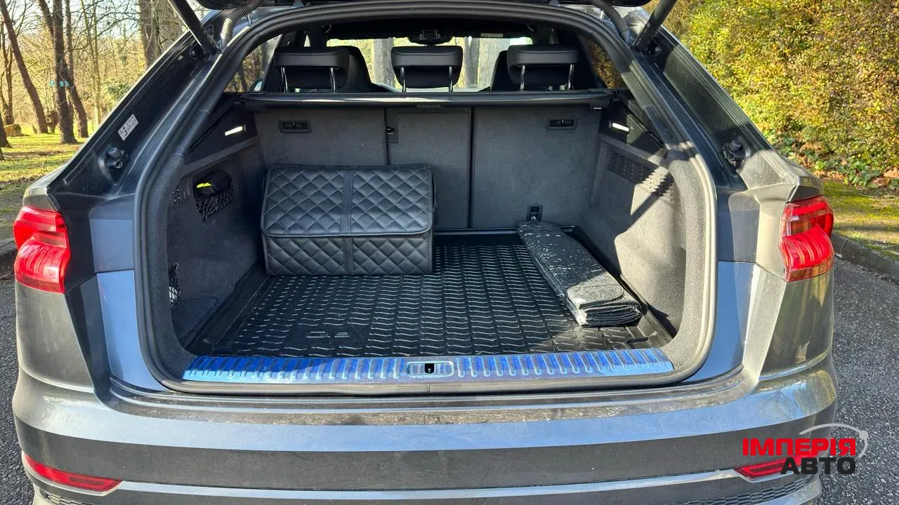 Audi SQ8 - фото 8