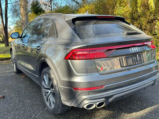 Audi SQ8 - фото 5