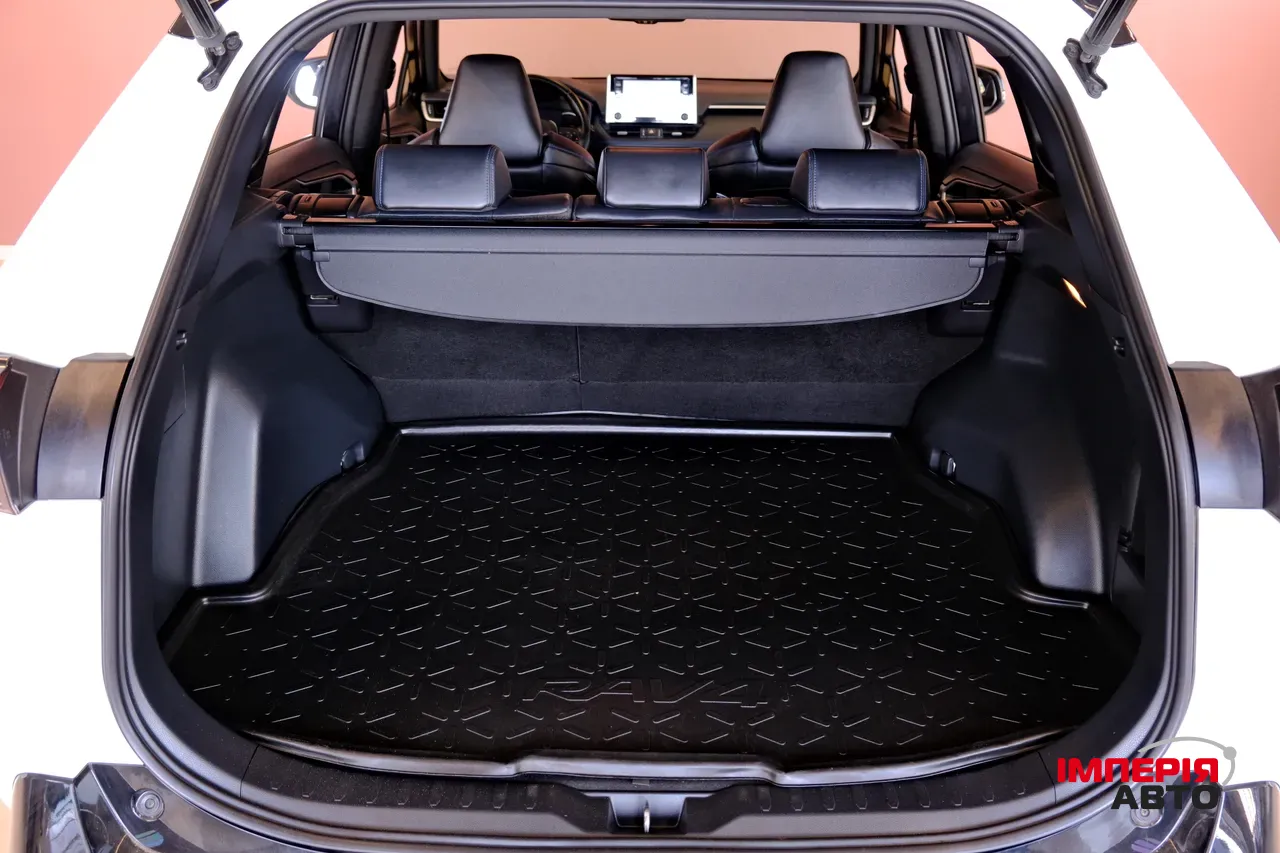 Toyota RAV4 - фото 9