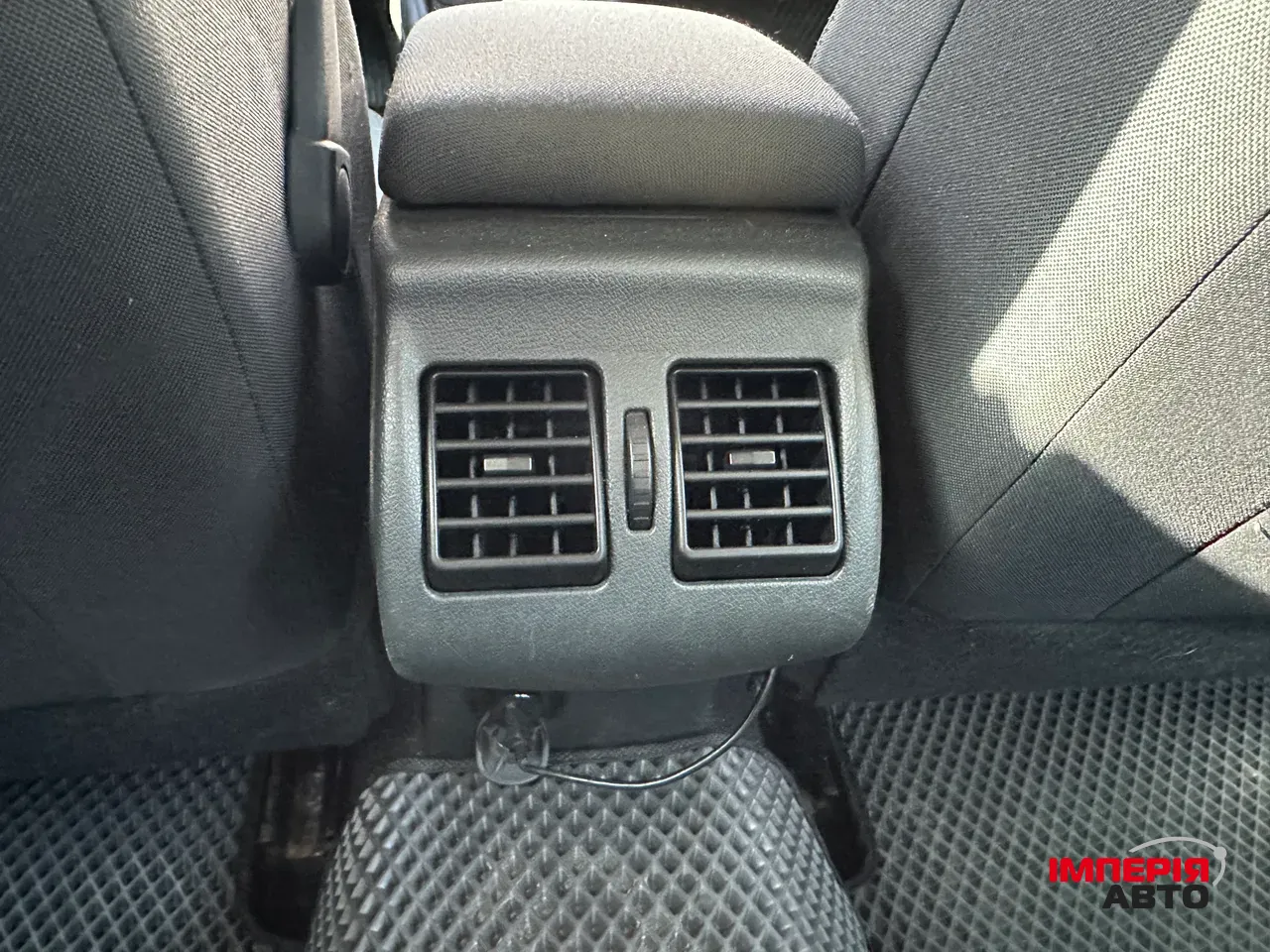 Renault Fluence - фото 30