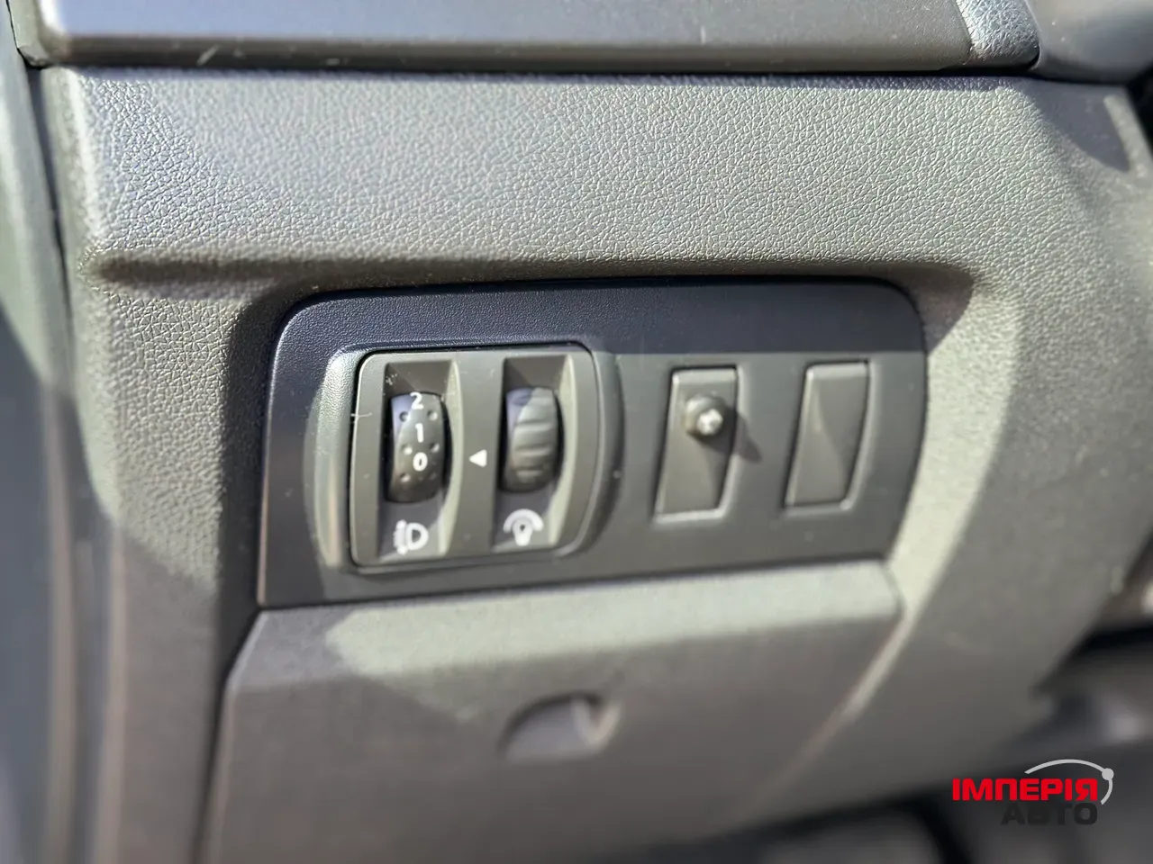 Renault Fluence - фото 16