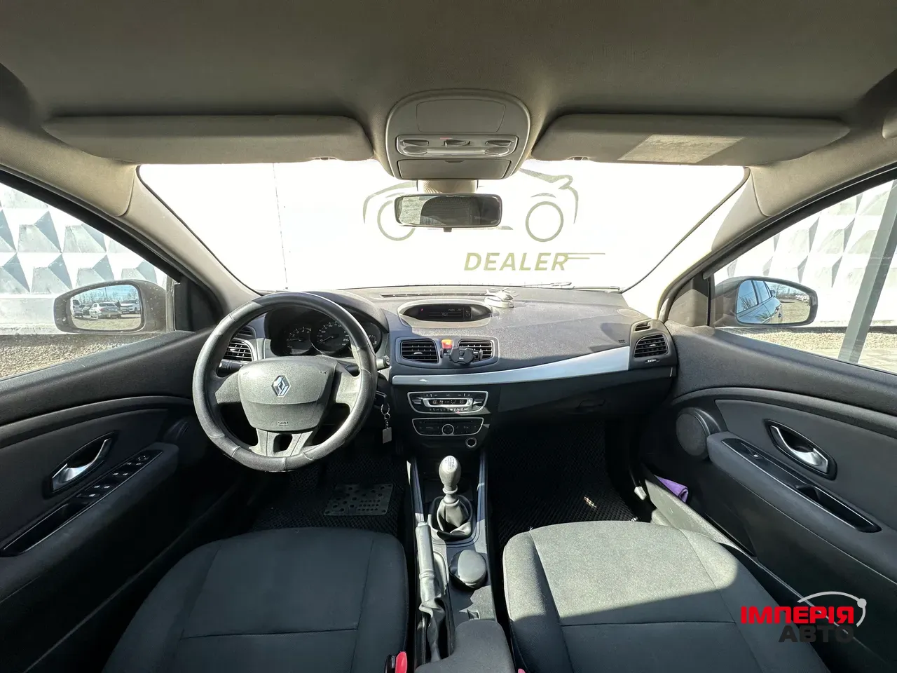 Renault Fluence - фото 17