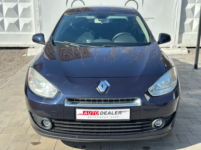 Renault Fluence - фото 2