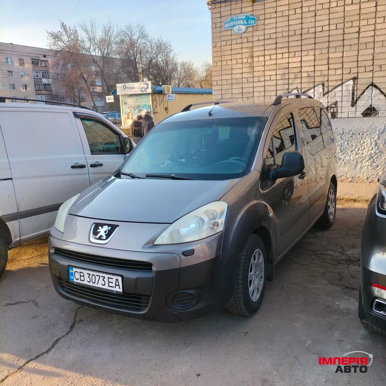 Peugeot Partner - фото 2