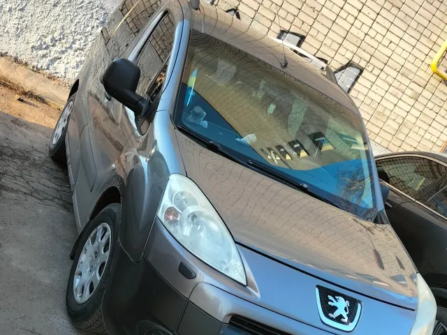 Peugeot Partner - фото 3