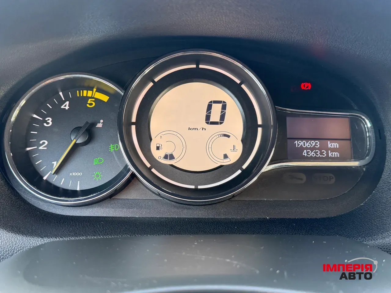 Renault Megane - фото 20