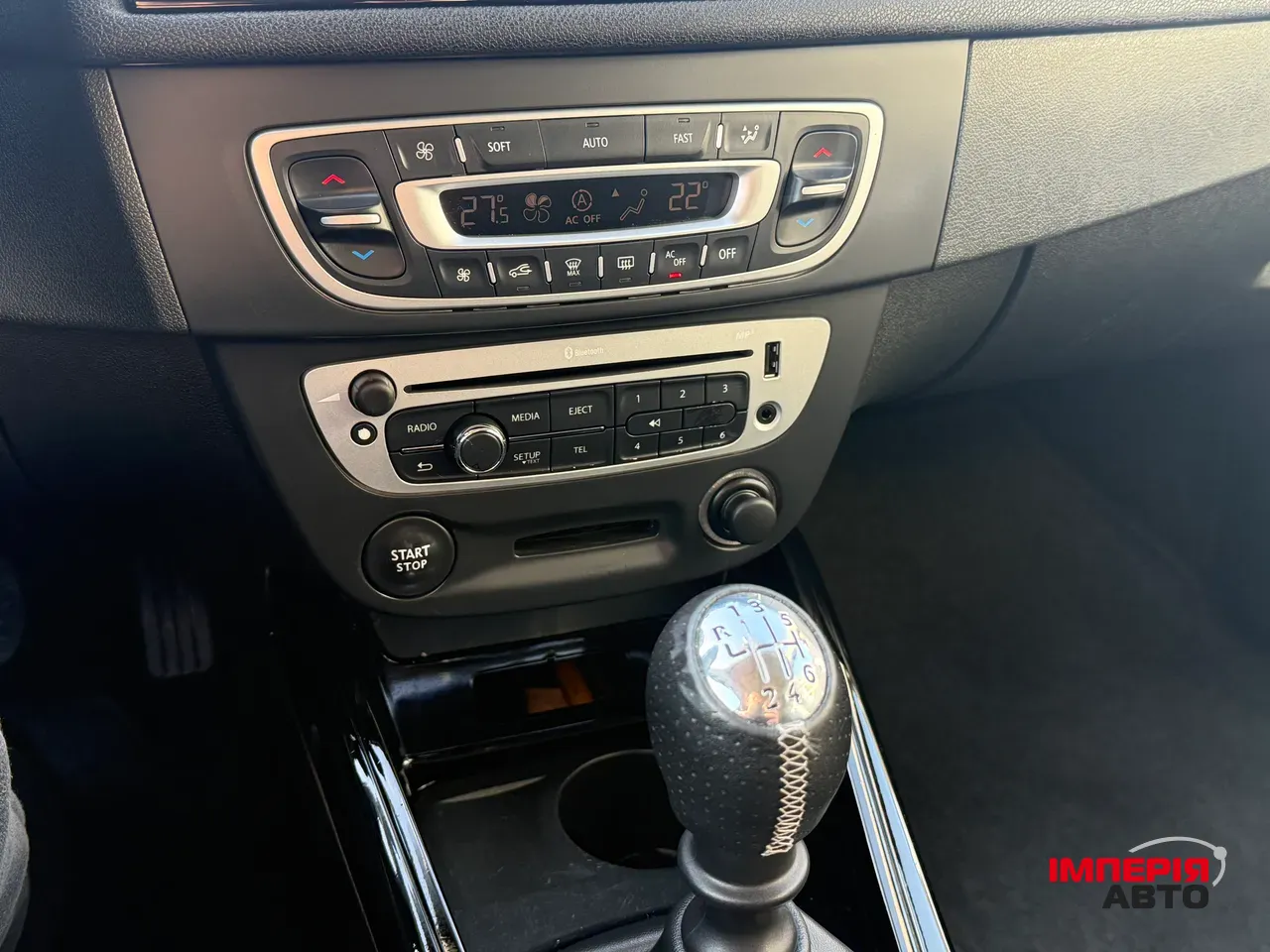 Renault Megane - фото 19