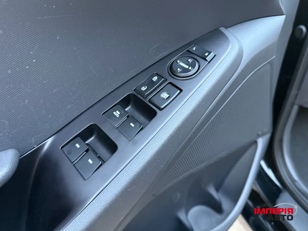 Hyundai IONIQ - фото 54